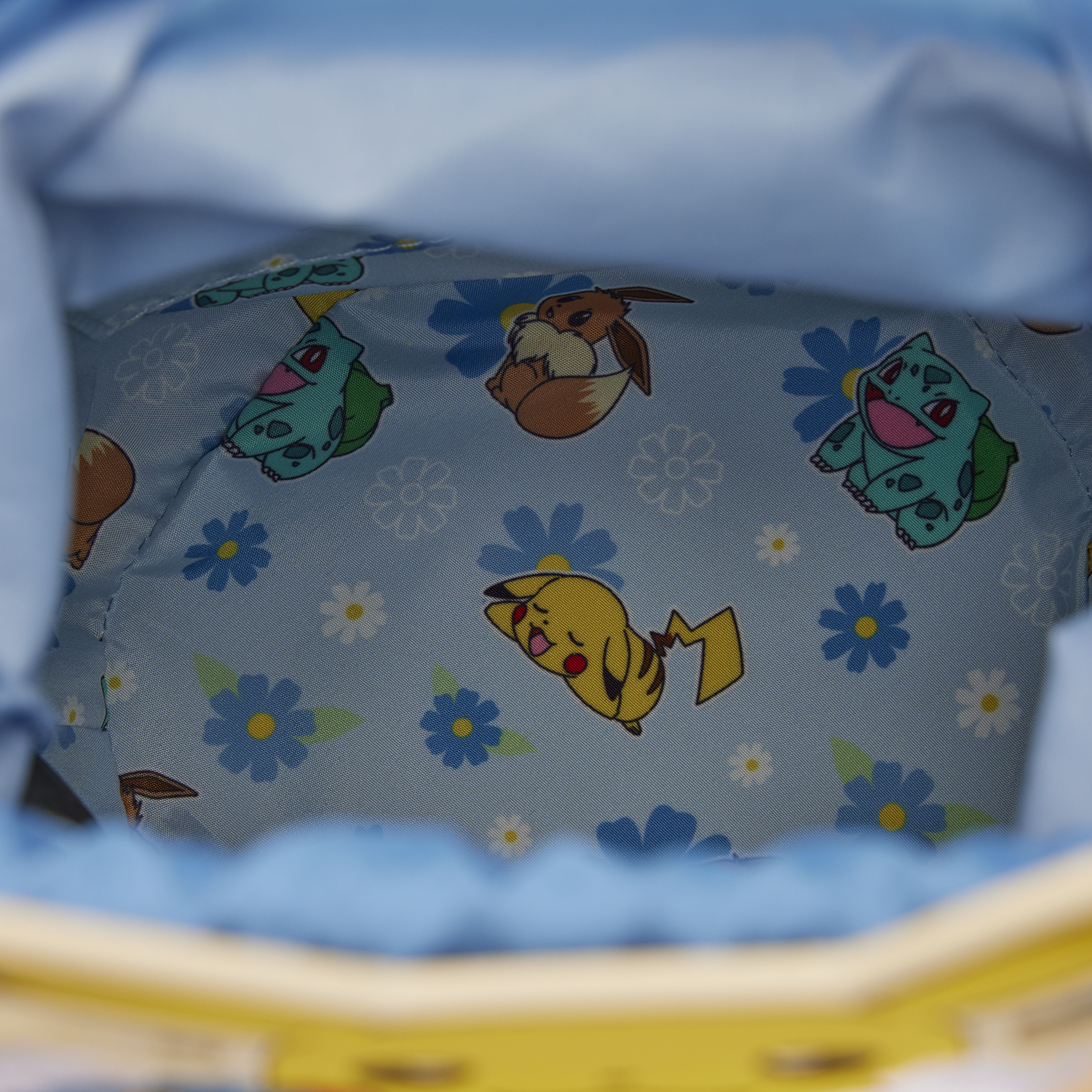 Pokémon Floral Pikachu Crossbody Bag - Image 7